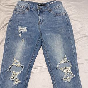 barely worn blue boyfriend jeans!!